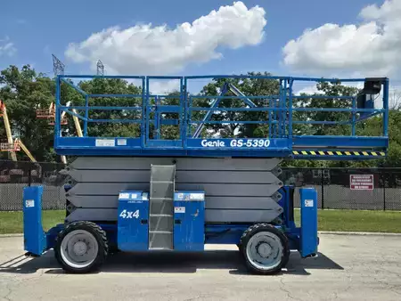 Montacargas Todo Terreno 2008  Genie GS-5390RT (7)