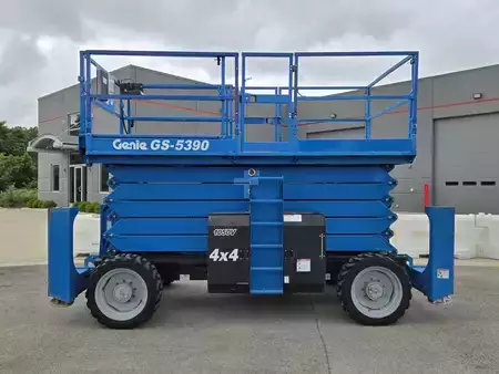 Montacargas Todo Terreno 2015  Genie GS-5390RT (1)