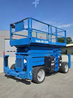 Montacargas Todo Terreno 2015  Genie GS-5390RT (3)