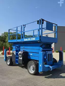 Montacargas Todo Terreno 2015  Genie GS-5390RT (4)
