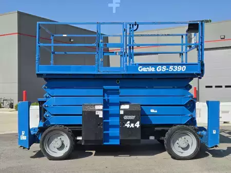 Montacargas Todo Terreno 2015  Genie GS-5390RT (6)