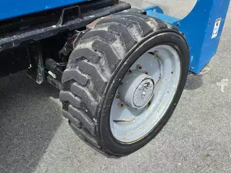 Montacargas Todo Terreno 2015  Genie GS-5390RT (12)
