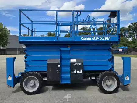 Montacargas Todo Terreno 2016  Genie GS-5390RT (1)