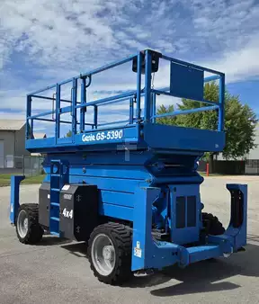 Montacargas Todo Terreno 2016  Genie GS-5390RT (3)