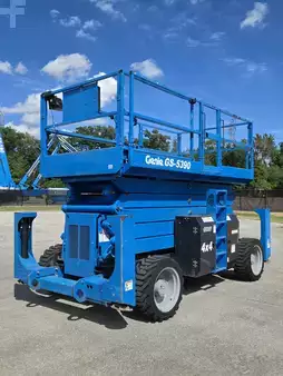 Montacargas Todo Terreno 2016  Genie GS-5390RT (4)