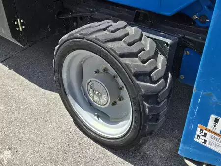 Montacargas Todo Terreno 2016  Genie GS-4390RT (10)