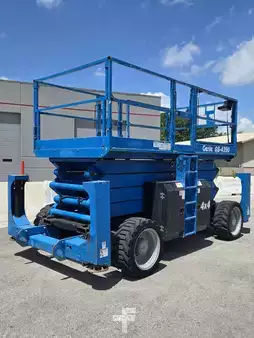 Montacargas Todo Terreno 2016  Genie GS-4390RT (5)