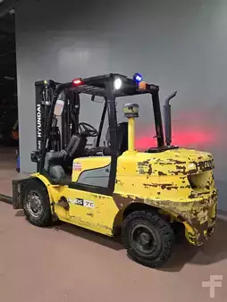 Montacargas diésel 2013  Hyundai 40DS-7E (2)