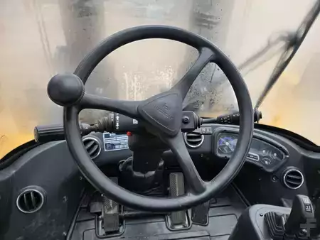 Diesel Forklifts  Hyundai 160D-9 (11)