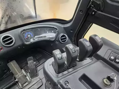Diesel Forklifts  Hyundai 160D-9 (9)