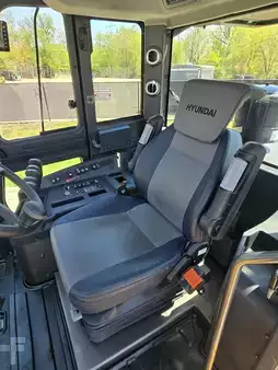 Diesel Forklifts 2024  Hyundai 160D-9 (15)