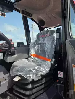 Manipulador Telescópico fijo 2026  Manitou MHT790 (11)