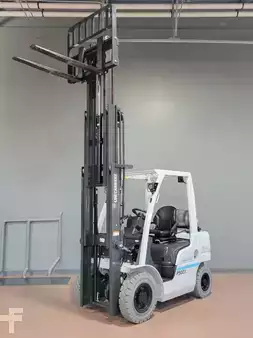 Montacargas GLP 2023  Unicarriers MP1F2A25DV (8)