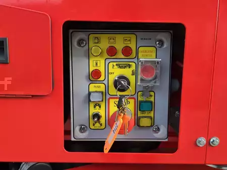 Other 2025  TRACKED LIFTS 27.14 (16)