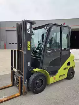 Diesel Forklifts 2022  Clark S25D (3)