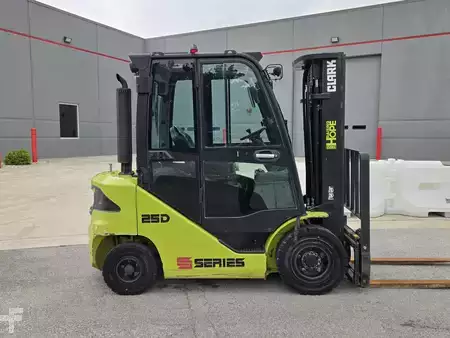 Diesel Forklifts 2022  Clark S25D (6)