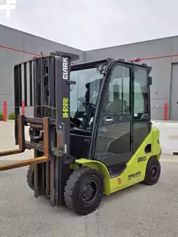 Diesel Forklifts 2022  Clark S25D (7)