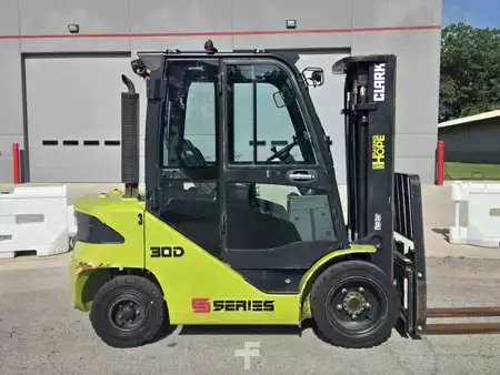 Diesel Forklifts 2022  Clark S30D (6)