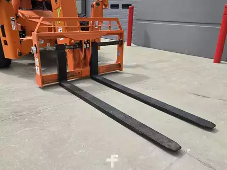 Telehandler Fixed 2025  Xtreme Reach XR1547 (10)