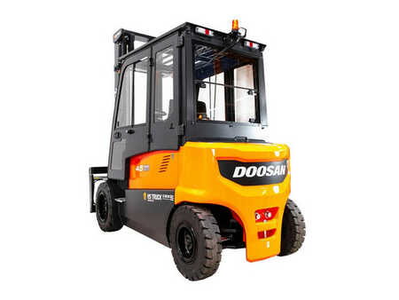 El truck - 4 hjulet 2022  Doosan B45X-7 (2) 