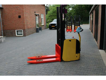 Gerbeur 2008  Hyster s1,6 stapelaar elektrische met freeilift accubj 2020 (4)