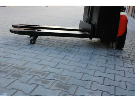 Stacker pedestre 2009  BT Toyota SWE 080L stapelaar elektrische (5)