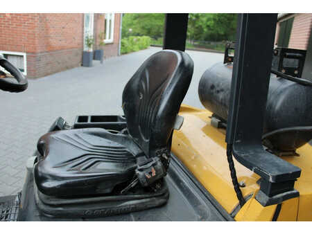 CAT Lift Trucks 25 heftruck lpg 3 delige mast sideshift