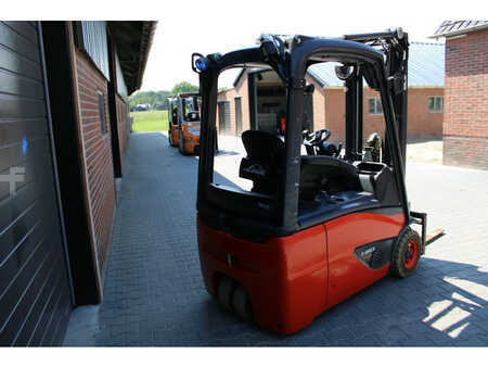 Linde E16 heftruck elektrische 3 delige mast sideshift