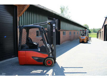 Linde E16 heftruck elektrische 3 delige mast sideshift