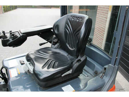 Chariots électriques à 4 roues 2014  Toyota 8fbekt18 heftruck elektrische triplex sideshift 6498 uur (11)