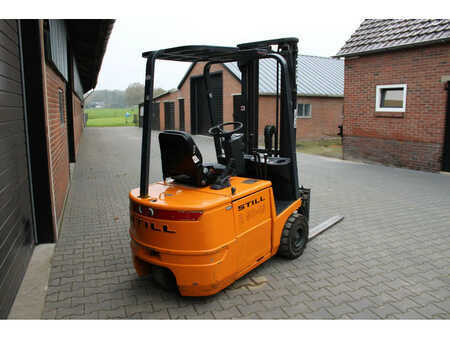 Electric - 4 wheels - Still r50 15 heftruck elektrische triple sidesift met maar 7147 uur (5)