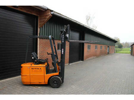 Electric - 4 wheels - Still r50 15 heftruck elektrische triple sidesift met maar 7147 uur (7)