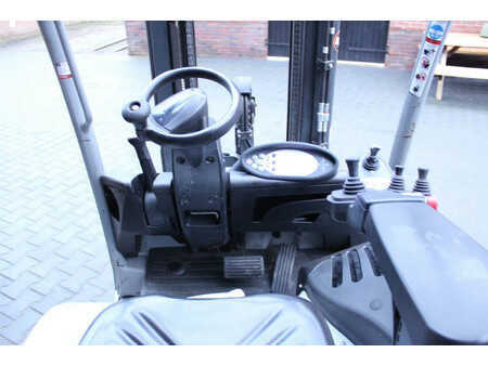 Elektro 3 Rad 2017  Still RX20-16 heftruck elektrische 3-delige mast sideshift (11)