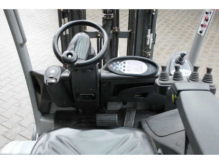 Elektromos 3 kerekű 2017  Still RX20 20 heftruck elektrische triplex lepelverstelling sideshift (11)