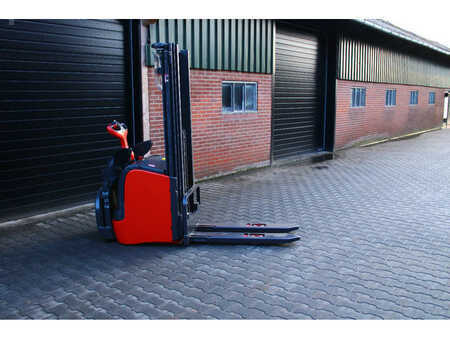 Linde L14AP stapelaar triplex