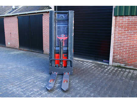 Linde L14AP stapelaar triplex