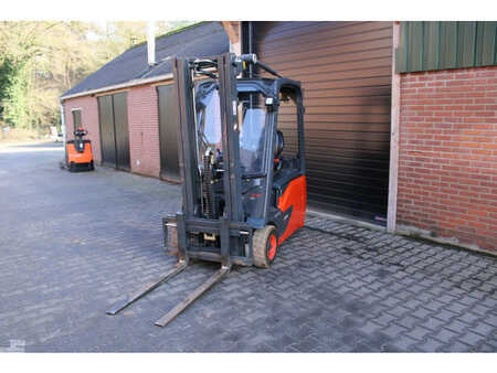 Linde E16 heftruck elektrische triplex freelift sideshift