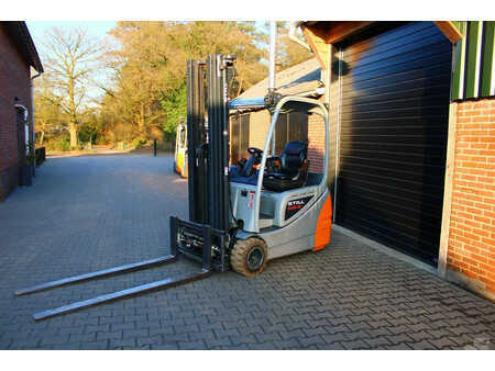 3-wiel elektrische heftrucks 2017  Still RX20 20 heftruck elektrische triplex accu 85% lepelverstelling sideshift (2)