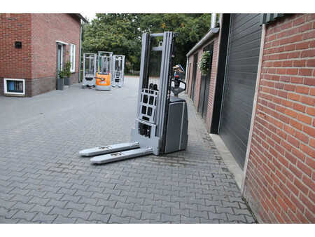 Ruční vysokozdvižný vozík 2016  Still exv16 stapelaar nieuwe accu elektrische triplex freelift (2)