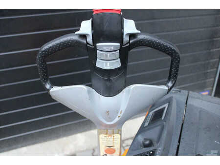 Ruční vysokozdvižný vozík 2016  Still exv16 stapelaar nieuwe accu elektrische triplex freelift (8)