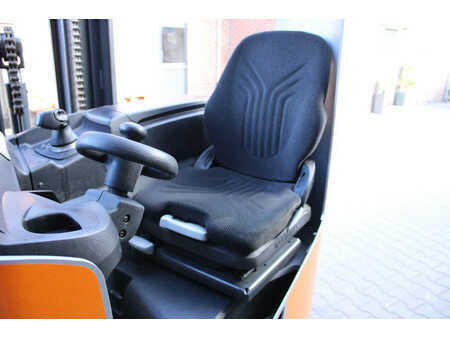 Chariots à mât rétractable 2016  Still FM-X10 reachtruck elektrische triplex sideshift freelift (10)