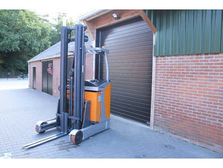 Chariots à mât rétractable 2016  Still FM-X10 reachtruck elektrische triplex sideshift freelift (2)