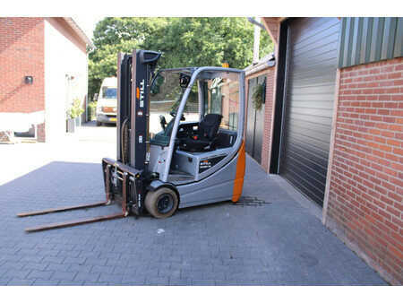 Elektro čtyřkolový VZV 2018  Still RX20 18 heftruck elektrische triplex sideshift lepelverstelling (2)