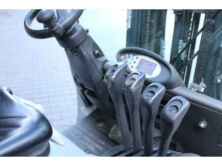 Sähkö - 3 pyör 2017  Still RX20 20 heftruck elektrische accu 88% triplex lepelverstelling sideshift (14)