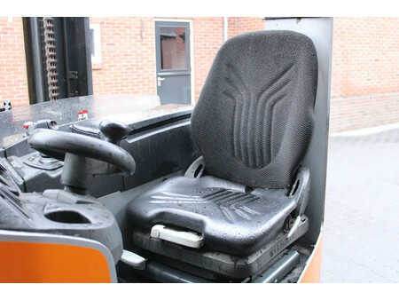 Chariots à mât rétractable 2018  Still FM-X10 reachtruck elektrische triplex sideshift freelift (10)