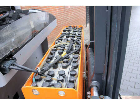 Chariots à mât rétractable 2018  Still FM-X10 reachtruck elektrische triplex sideshift freelift (9)