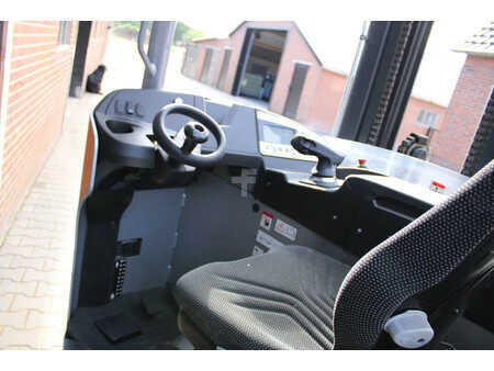 Retraky 2017  Still FM-X14 reachtruck elektrische triplex sideshift freelift (11)
