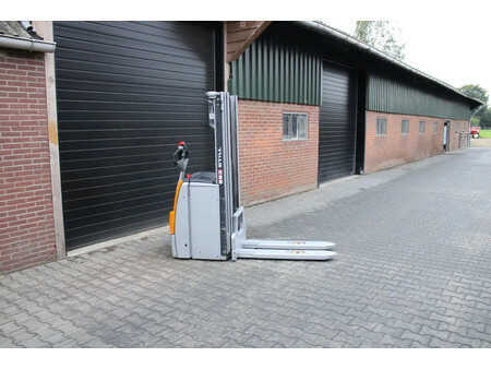 Stacker pedestre 2015  Still EXV14 stapelaar elektrische triplex freelift (1)