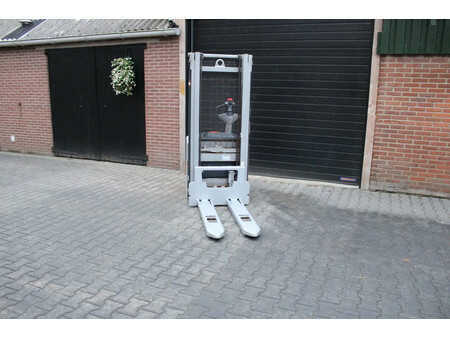 Stacker pedestre 2018  Still exv14c stapelaar elektrische accubj 2022 (4)