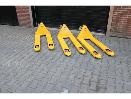 Ruční paletový vozík 2025  NIEUWE hand palletwagen hevermogen 2500kg (2)